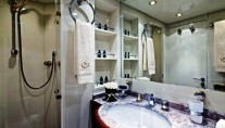 Noni -  Bathroom